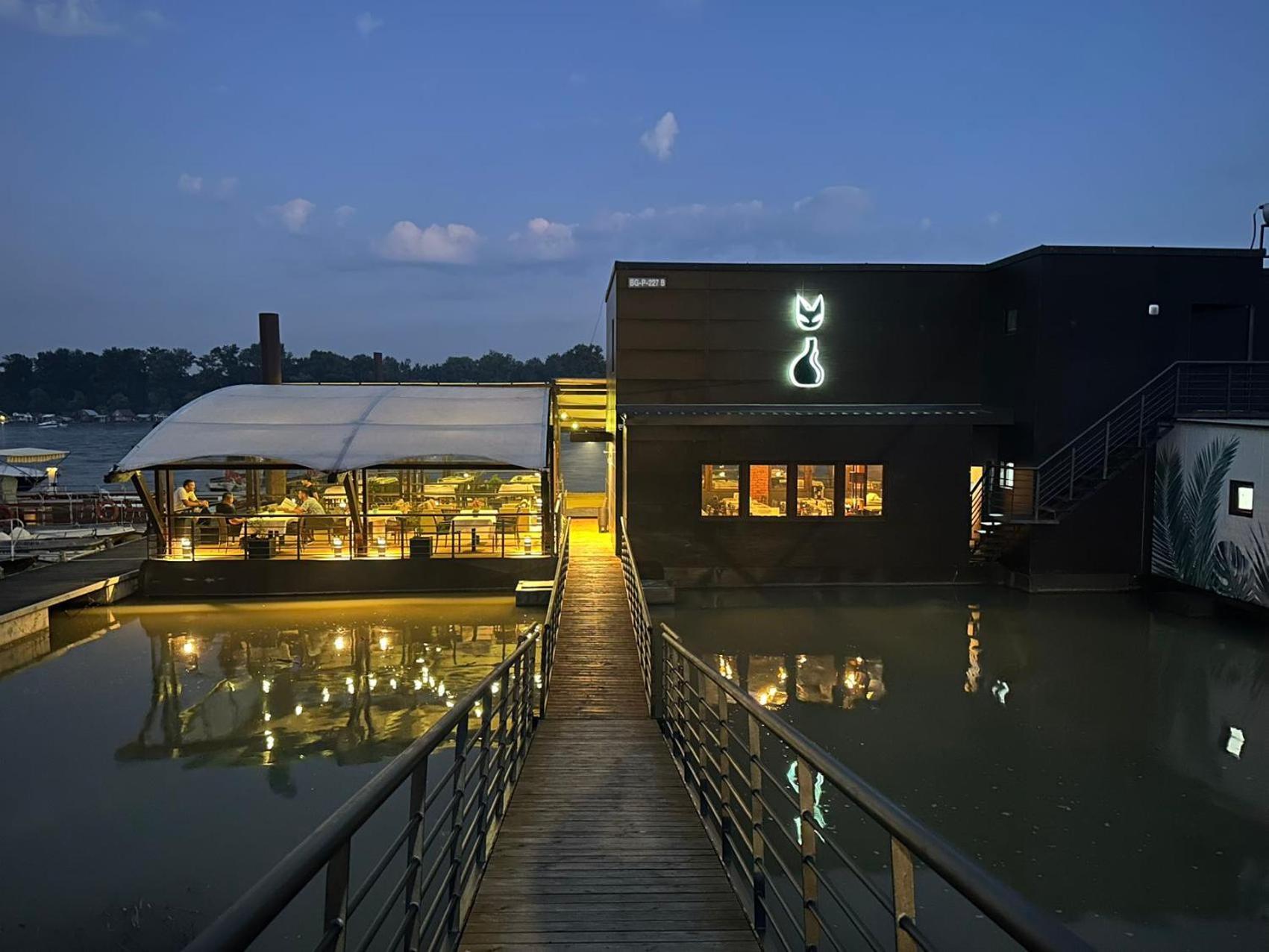 Kame Hotel Belgrade,贝尔格莱德凯美酒店 Ledine エクステリア 写真